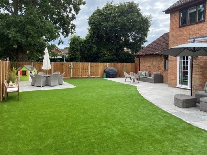 Artificial Grass Uk Supplier Fake Turf Perfectly Green Ltd - Laying A Patio On Top Of Grass Is Called